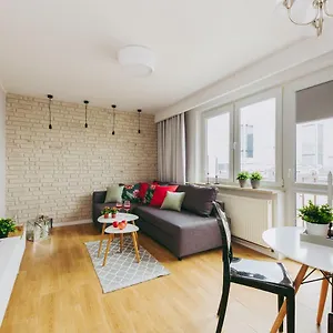 https://oomph-warsaw-downtown-apartments.warsawhotelspoland.com